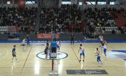 Onikişubat Belediyespor Tarih Yazdı! Fenerbahçe’yi 3-0 Yenip Efeler Ligi’ne Çıktı