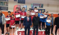 Kahramanmaraş’ta Ömer Faruk Arıkan Ortaokulu’ndan Masa Tenisinde Büyük Başarı