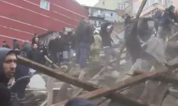 İstanbul Fatih'te bina çöktü!