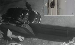 Adana’da kasklı saldırgan dehşeti: Eve tüfekle kurşun yağdırdı