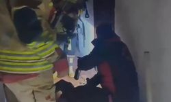 Kahramanmaraş’ta çıkan yangında evde mahsur kalan vatandaşı itfaiye kurtardı