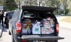 Okuldaki saldırıdan kurtulan öğrenci annesiyle okula gelip eşyalarını aldı