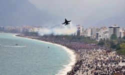 SOLOTÜRK Gösterisi İzleyenleri Heyecana Boğdu!