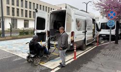 Büyükşehir, Sınav Günü de Özel Gereksinimli Vatandaşları Yalnız Bırakmadı