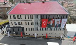 Andırın Şehit Astsubay Ömer Halisdemir İlçe Halk Kütüphanesi Hizmete Açıldı