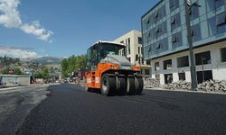 Trabzon Bulvarı ve Milli Egemenlik Caddesi’nde asfalt serimine başlandı