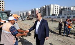 Başkan Akpınar Doğukent Mahallesinde Devam Eden Çalışmaları Yerinde İnceledi