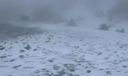 Spil Dağı’na mayısta kar yağdı
