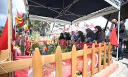 Kahramanmaraş'ta okul saldırısında yaşamını yitiren öğrenciler mezarı başında anıldı