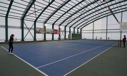 19 Mayıs Tenis Turnuvası, 62 Genç Sporcunun Katılımıyla Başladı