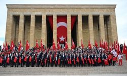Yurdun 81 ilinden gelen gençler Anıtkabir'i ziyaret etti