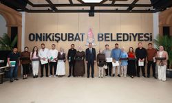 Onikişubat Belediyesi’nin Evlilik Okulu’nu tamamlayan ilk 50 çift sertifikalarını aldı