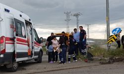 2 araç çarpıştı: 3’ü çocuk 5 kişi yaralandı