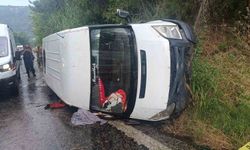İşçi servisi devrildi: 1 ölü, 2’si ağır 10 yaralı