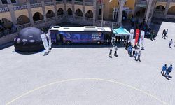 Bilim Otobüsü Elbistan’da Gençleri Keşif Yolculuğuna Çıkardı