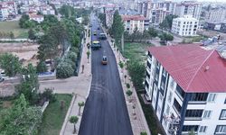 Elbistan Pınarbaşı Caddesi’nde Kesintisiz Asfalt Mesaisi