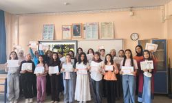 Kahramanmaraş’ta Ortaokul Öğrencilerinin Karne Heyecanı