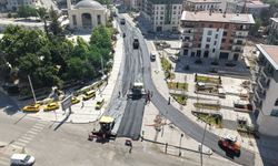 Kahramanmaraş’ta Her Gün Binlerce Kişinin Kullandığı Cadde Yenileniyor