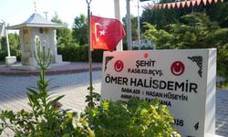 Türkiye’nin dört bir yanından şehit Ömer Halisdemir’in kabrine ziyaret