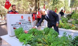Kahramanmaraş'ta 15 Temmuz anma etkinlikleri şehitlik ziyaretiyle başladı