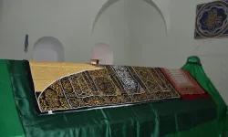 Afşin'de Geçmişin İzlerini Taşıyan Tarihi Türbe
