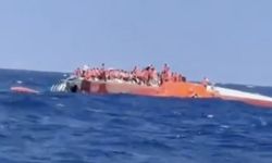Girne'de batan gemiye havadan ve denizden müdahale sürüyor