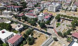 Büyükşehir’den Yeni Haftada 3 İlçe 20 Noktada Asfalt Mesaisi