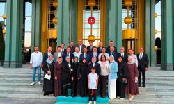 Cumhurbaşkanı Erdoğan, okul saldırısı şehit ailelerini külliyede ağırladı