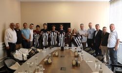 Kahramanmaraş’ta LGS Birincilerine Beşiktaşlılar Derneği’nden Anlamlı Hediye