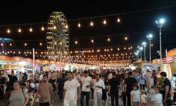 Geleneksel Ağustos Fuarı Esnafın Yüzünü Güldürdü