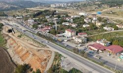 Kılavuzlu yolundaki kaçak çıkmalar yıkılacak