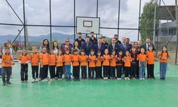 Kahramanmaraş’ta Yeniyapan İlkokulu’na kütüphane ve basketbol sahası kazandırıldı