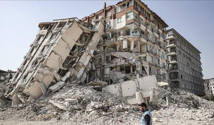 Kahramanmaraş merkezli depremlerde 45 bin 89 kişi hayatını kaybetti
