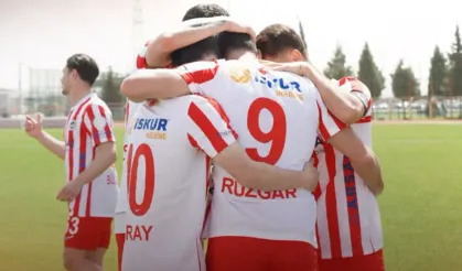 İstiklalspor 3 Golle Play-Off’u Garantiledi
