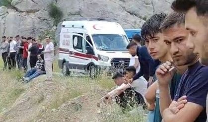 Kahramanmaraş'ta nehre düşen balıkçı kayboldu, arama çalışmaları sürüyor