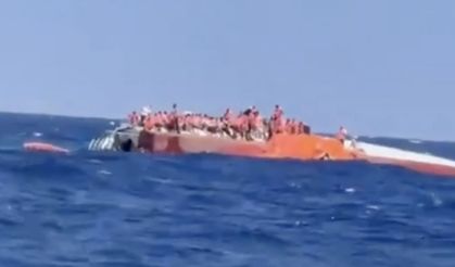 Girne'de batan gemiye havadan ve denizden müdahale sürüyor