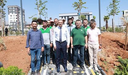 Başkan Toptaş, mahallelerin yaşam kalitesini artıran parkları ziyaret etti