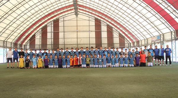 Geleceğin yıldızları Adana Demirspor Futbol Okulunda yetişiyor