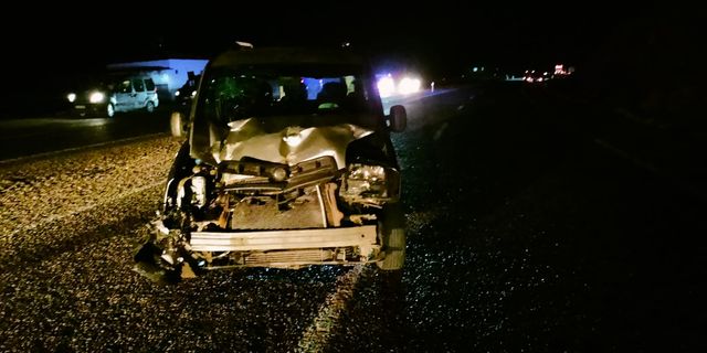 Kahramanmaraş'ta traktör ile hafif ticari çarpıştı: 5 yaralı