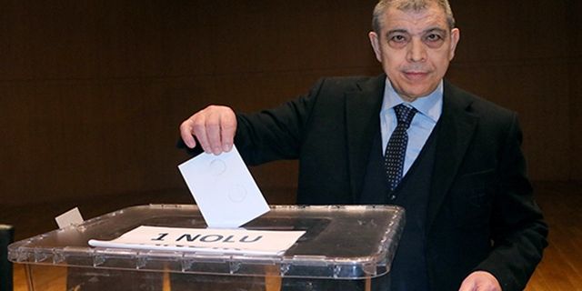 Erdal Kanbur'dan seçim açıklaması: "Kahramanmaraş’ın ismini her yerde dalgalandıracağız"
