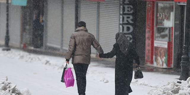 Kahramanmaraş'ta kar yağışı etkili oluyor!
