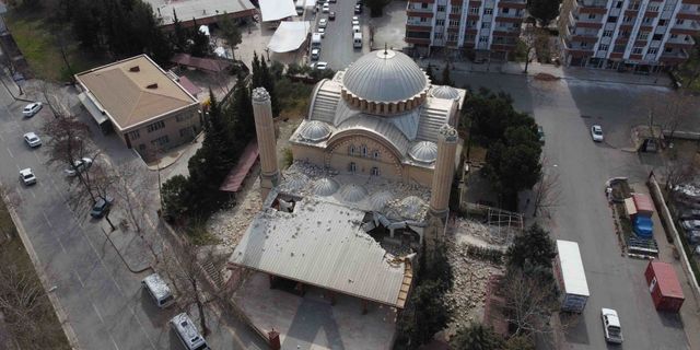 Hasarsız ve az hasarlı camiler ramazanda ibadete açık olacak