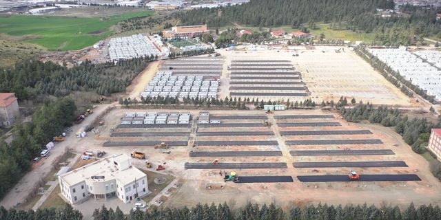 Başkan Güngör; “Geçici Barınma Merkezlerinin Kurulumu Sürüyor”