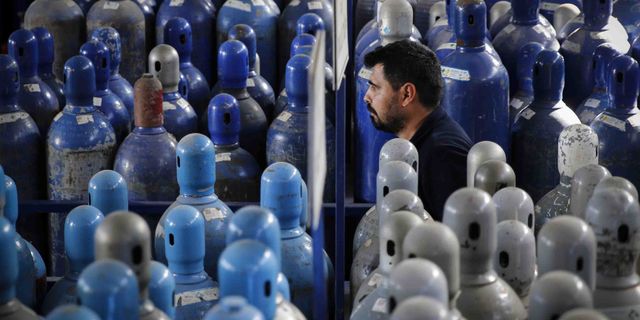 Tıbbi oksijen gazı üreten tesis depremzedelere "nefes" oldu