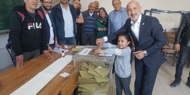CHP Genel Başkan Yardımcısı Ali Öztunç, Kahramanmaraş'ta oyunu kullandı
