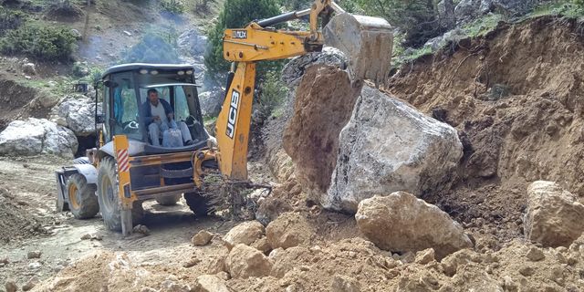 Dulkadiroğlu Belediyesi Kırsal Mahallelerde Çalışmalarını Sürdürüyor