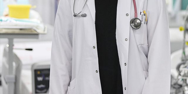 Depremden bölgesindeki doktorların devlet hizmet süreleri yüzde 15 kısaltıldı