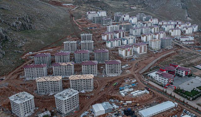 Elbistan'da yükselen afet konutları havadan görüntülendi