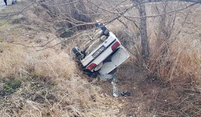 Elbistan'da otomobil şarampole devrildi: 1 ölü, 1 yaralı