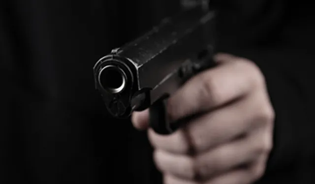 Kahramanmaraş'ta kız kardeş polis babasının silahıyla ağabeyini öldürdü